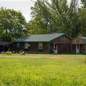 E 405 Road Private Home (House)