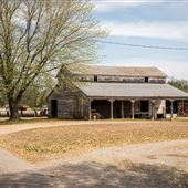 Private Barn E 120 Rd